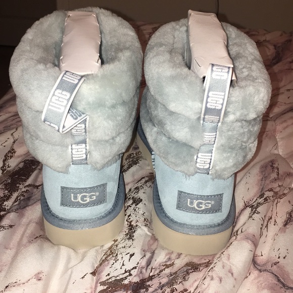 BRAND NEW UGGS SIZE 9 never worn comes with box - Picture 2 of 4